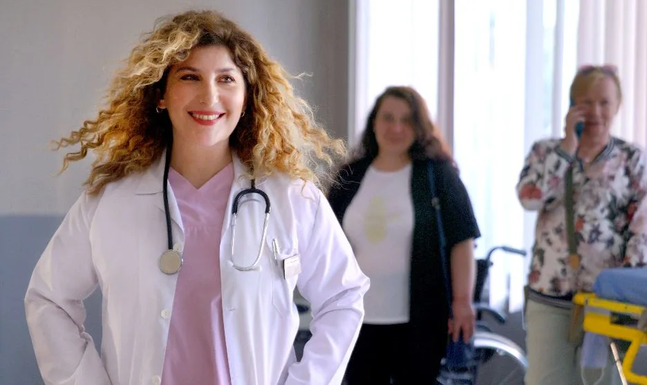Şebnem Bozoklu torna sugli schermi con la serie TV Hayatımın Neşesi!