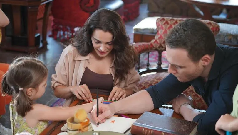Le situazioni sul set di Kerem Bürsin e Hafsanur Sancaktutan sono curiose quanto gli episodi della serie!