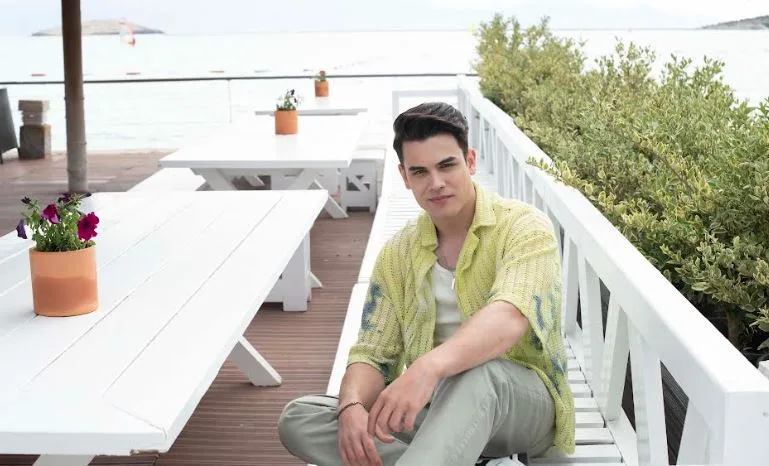 Non è stato facile per Atakan Hoşgören abituarsi al personaggio di Miro nella serie TV Dönence