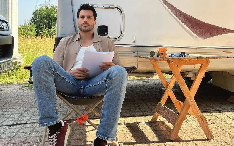 La serie Kader Bağları è diventata una nuova forza vitale per Serkan Çayoğlu!