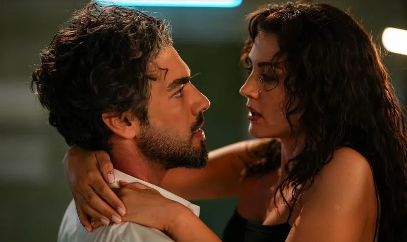 Burcu Özberk e Şükrü Özyıldız non hanno potuto impedirlo, la serie Ruhun Duymaz è stata deludente!