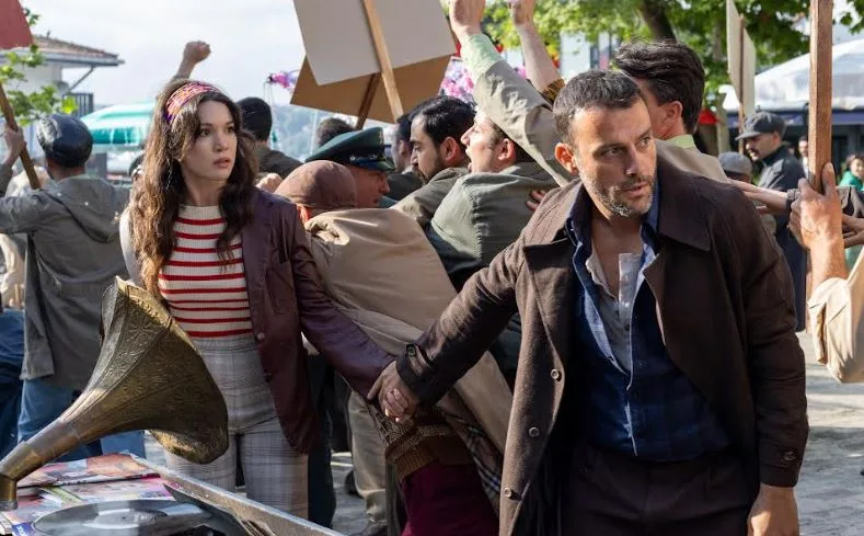 La partnership di Salih Bademci e Hazal Subaşı nella serie TV Dilek Taşı incanterà il pubblico!
