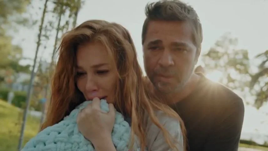 Decisione sbagliata per la serie Çöp Adam! Elçin Sangu e Engin Altan Düzyatan hanno avvertito i loro fan!