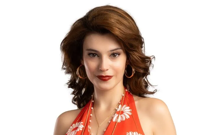 Per Elif Doğan, la serie TV Dilek Taşı ha offerto un’opportunità di esperienza completamente diversa!