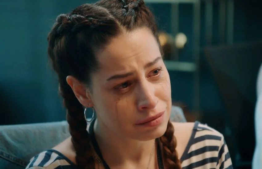 Aslı İnandık è apparsa davanti ai suoi fan con il suo nuovo progetto di serie TV, Deneme Çekimi!