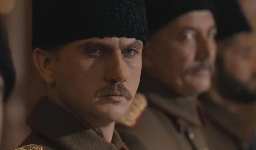 La performance di Aras Bulut İynemli nel film Atatürk incanterà i suoi fan!