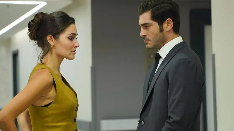 La serie TV di Hande Erçel e Burak Deniz, Bambaşka Biri, è stata criticata!
