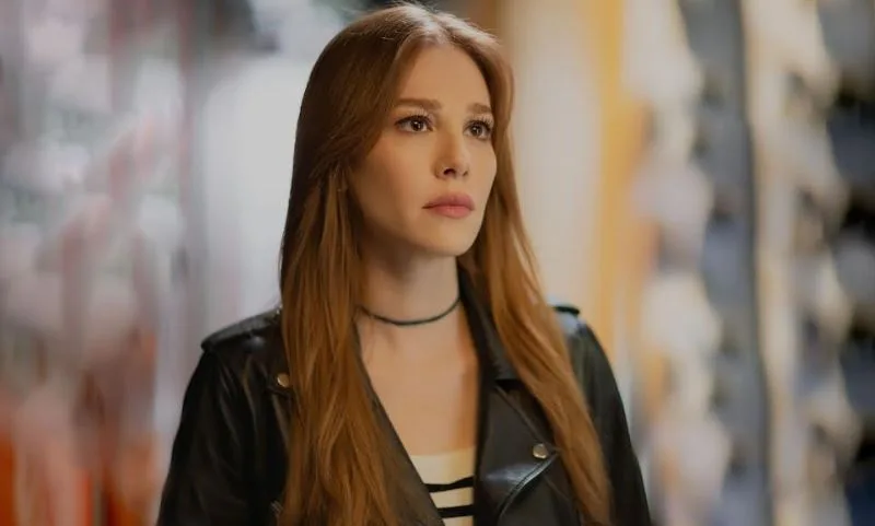 La reazione dei fan di Elçin Sangu alla serie Çöp Adam non diminuisce facilmente!