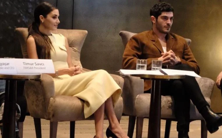 La risposta saggia e istruttiva di Hande Erçel a coloro che la criticano!