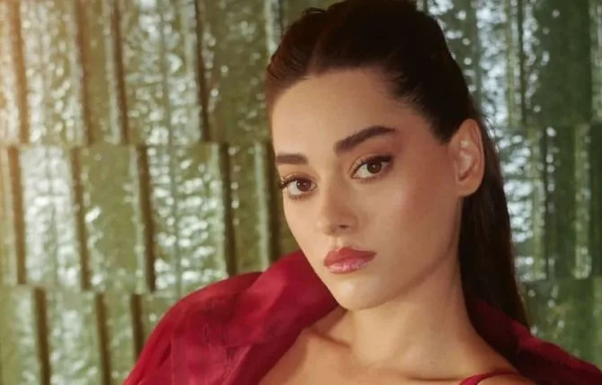 Ispirata dalle donne forti, Simay Barlas ha rafforzato la sua carriera con la serie TV Yabani!