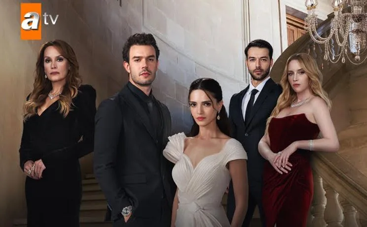 Il duo Aytaç Şaşmaz e Şifanur Gül darà una grande prova con la serie TV Altın Kafes!