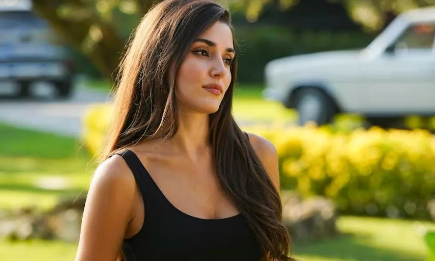 Basta anche il nome di Hande Erçel, la sua serie TV Bambaşka Biri è apprezzata all’estero!
