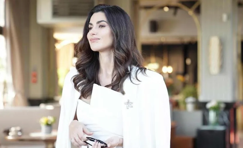 Nesrin Cavadzade incanterà nuovamente il pubblico come un’icona della moda nel suo nuovo ruolo!