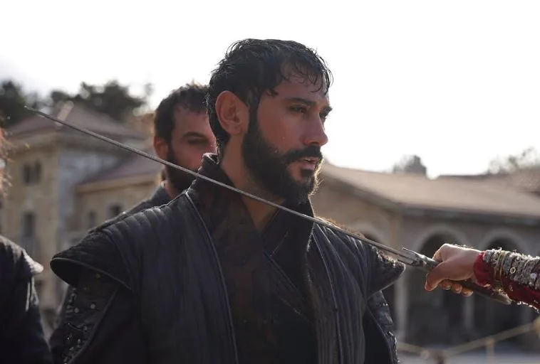 La serie Selahaddin Eyyubi con protagonista Uğur Güneş ha avuto un ottimo inizio
