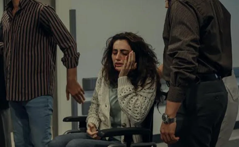 Selin Genç, i cui fan attendono con impazienza, torna sullo schermo con la serie TV Teşkilat!