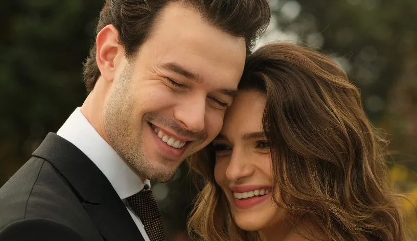 Il nuovo duo, che si candida a essere la coppia preferita delle serie tv; Aytaç Şaşmaz e Şifanur Gül!