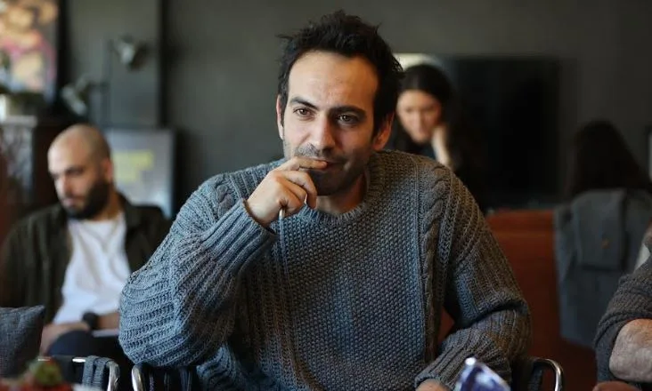 Buğra Gülsoy e Demet Evgar si sono incontrati nella stessa serie ed è emerso un progetto molto emozionante e duro!