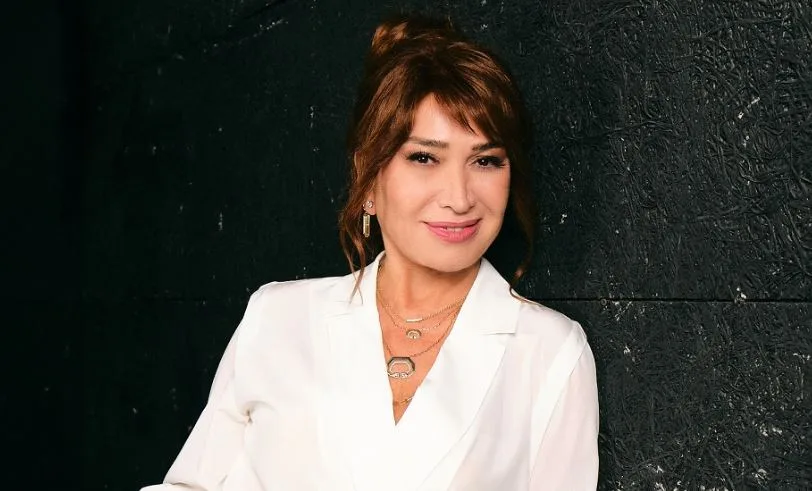 Demet Akbağ, tornata sul set con la serie TV Sandık Kokusu, ha adorato il suo nuovo ruolo!