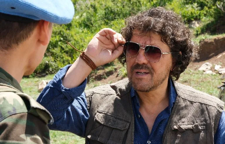 İlker Aksum ha avuto un ruolo molto speciale nel progetto pieno di scene di guerra!