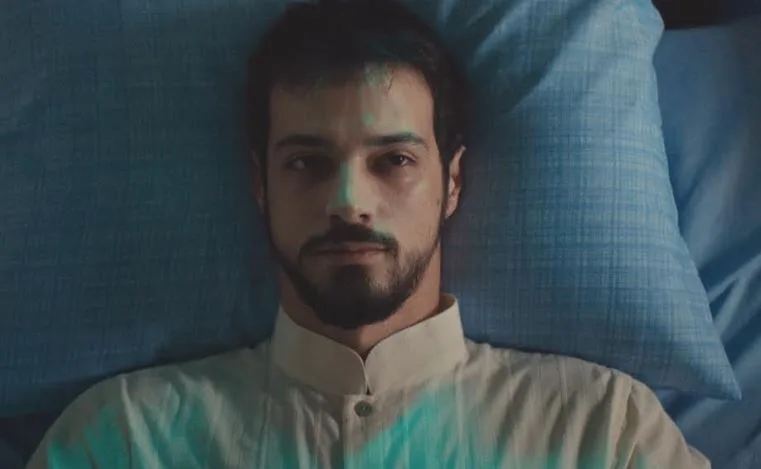 Mert Yazıcıoğlu verrà a spezzare la sua sfortuna nelle serie televisive con Kızıl Goncalar!