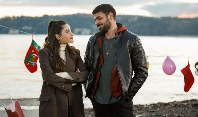La serie TV Yabani cresce all’estero, Halit Özgür Sarı segue da vicino gli sviluppi!