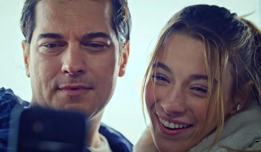 Si parla molto delle due partner femminili di Çağatay Ulusoy in due serie!