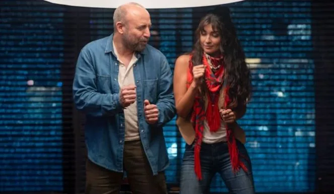 Il cambio di immagine di Halit Ergenç non ha nulla a che fare con la sua nuova serie Yarın Yokmuş Gibi!