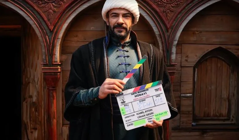 Rüzgar Aksoy regalerà ai suoi fan un viaggio emozionante nella sua nuova serie!