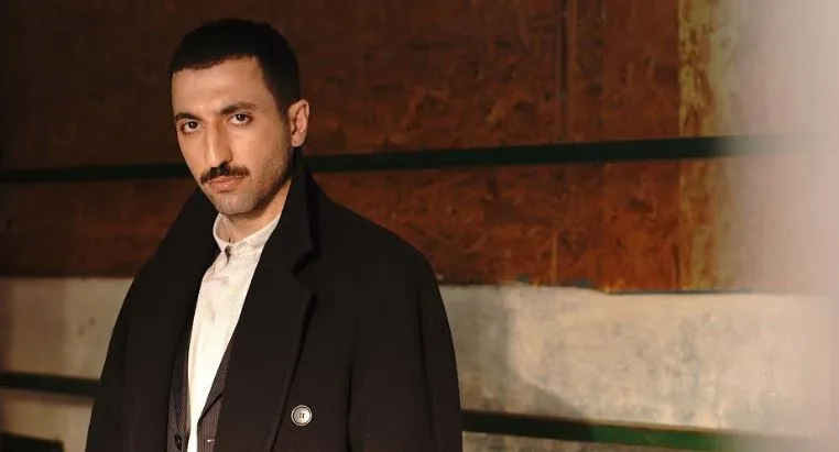 Doğukan Polat ha sorpreso i suoi fan con uno dei ruoli più diversi della sua carriera!