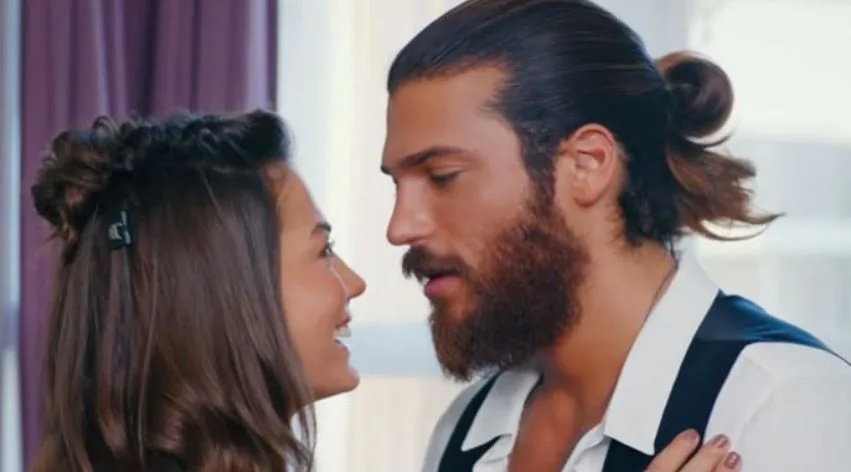 È arrivato un altro importante successo che farà piacere ai fan di Can Yaman e Demet Özdemir!