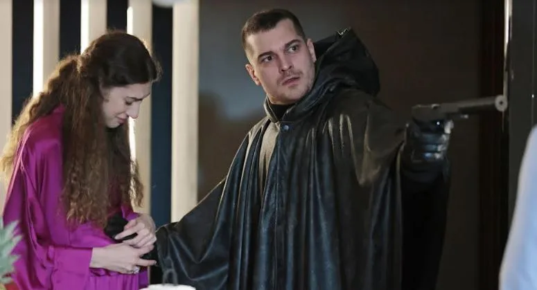 I fan di Çağatay Ulusoy sono contenti della prestazione, ma turbati dall’andamento della serie!