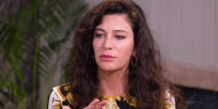 Chi è Berrak Tüzünataç? Dove è nata – Altezza – Età – Serie – Famiglia