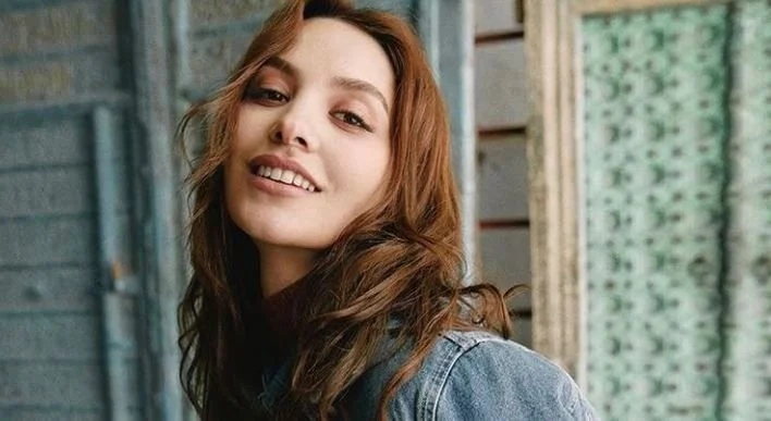 Chi è Hazal Filiz Küçükköse? Dove è nata – Altezza – Età – Serie – Famiglia