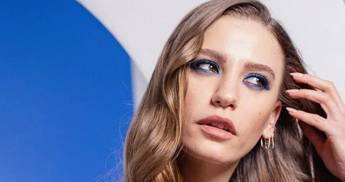 Serenay Sarıkaya: Chi è? Origini – Altezza – Età – Serie TV – Famiglia