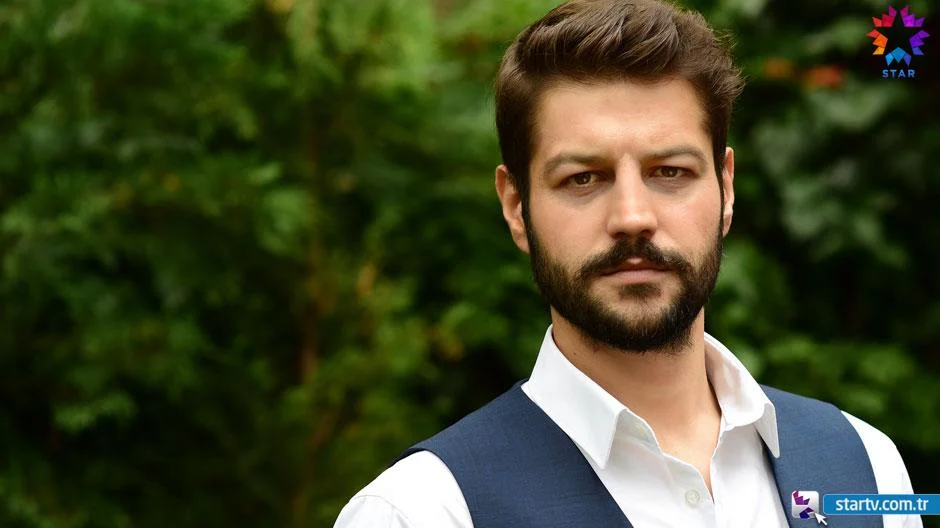 Serhat Teoman Chi è? Origine – Altezza – Età – Serie TV – Famiglia