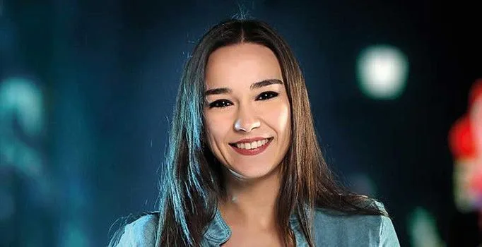 Türkü Turan: chi è? Da dove viene? – Altezza – Età – Serie TV – Famiglia