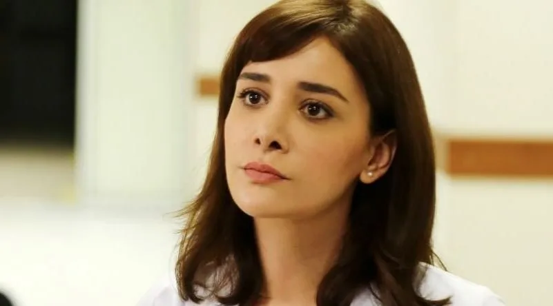 Algı Eke: Chi è? Di dove è originaria? – Altezza – Età – Serie TV – Famiglia