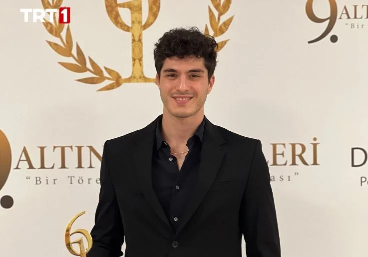 Enes Koçak Chi è? Di Dov’è – Altezza – Età – Famiglia – Serie TV
