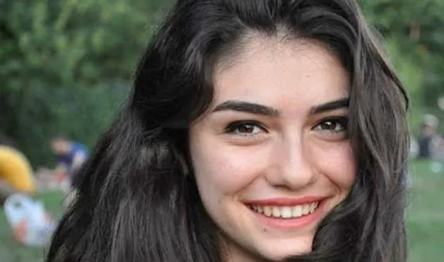 Hazar Ergüçlü Chi è? Di dove è – Altezza – Età – Serie TV – Famiglia