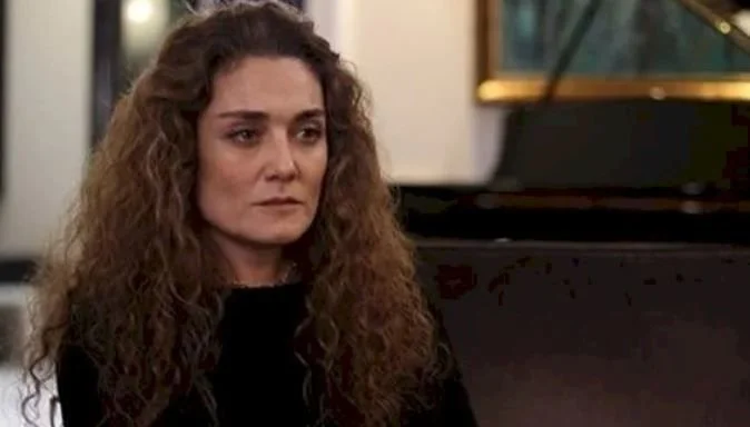 Başak Köklükaya Chi è? Di dove è – Altezza – Età – Serie TV – Famiglia