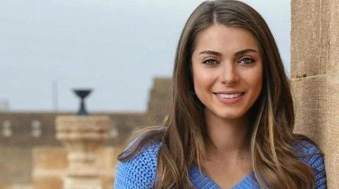 İlay Erkök Chi è? Dove è nata – Altezza – Età – Serie TV – Famiglia