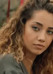 Özge Özacar