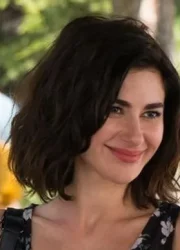 Nesrin Cavadzade
