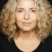 Leman Akça
